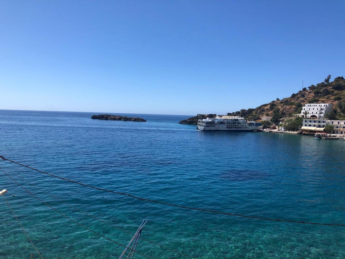 Scirocco Rooms Loutro Exteriör bild