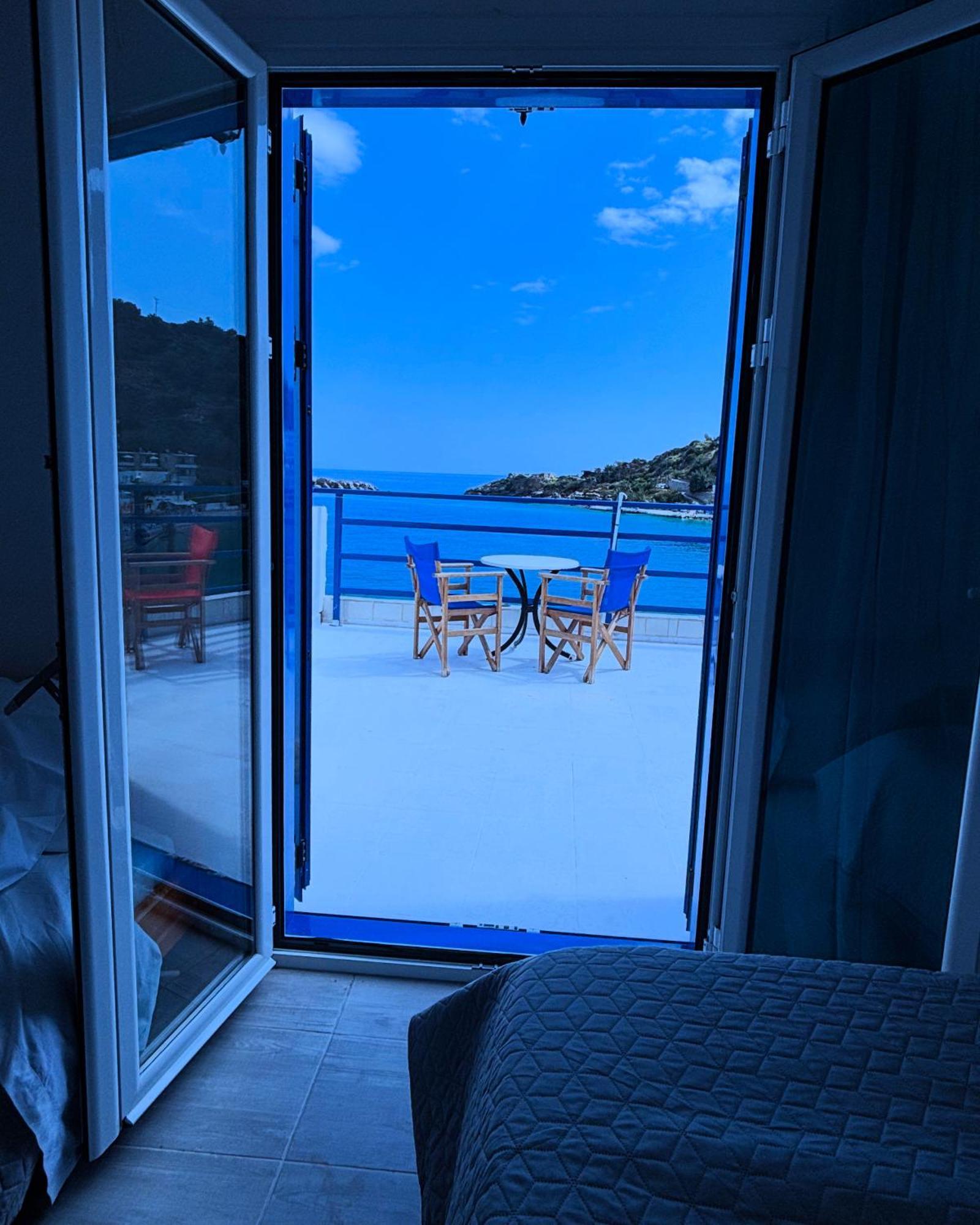Scirocco Rooms Loutro Exteriör bild