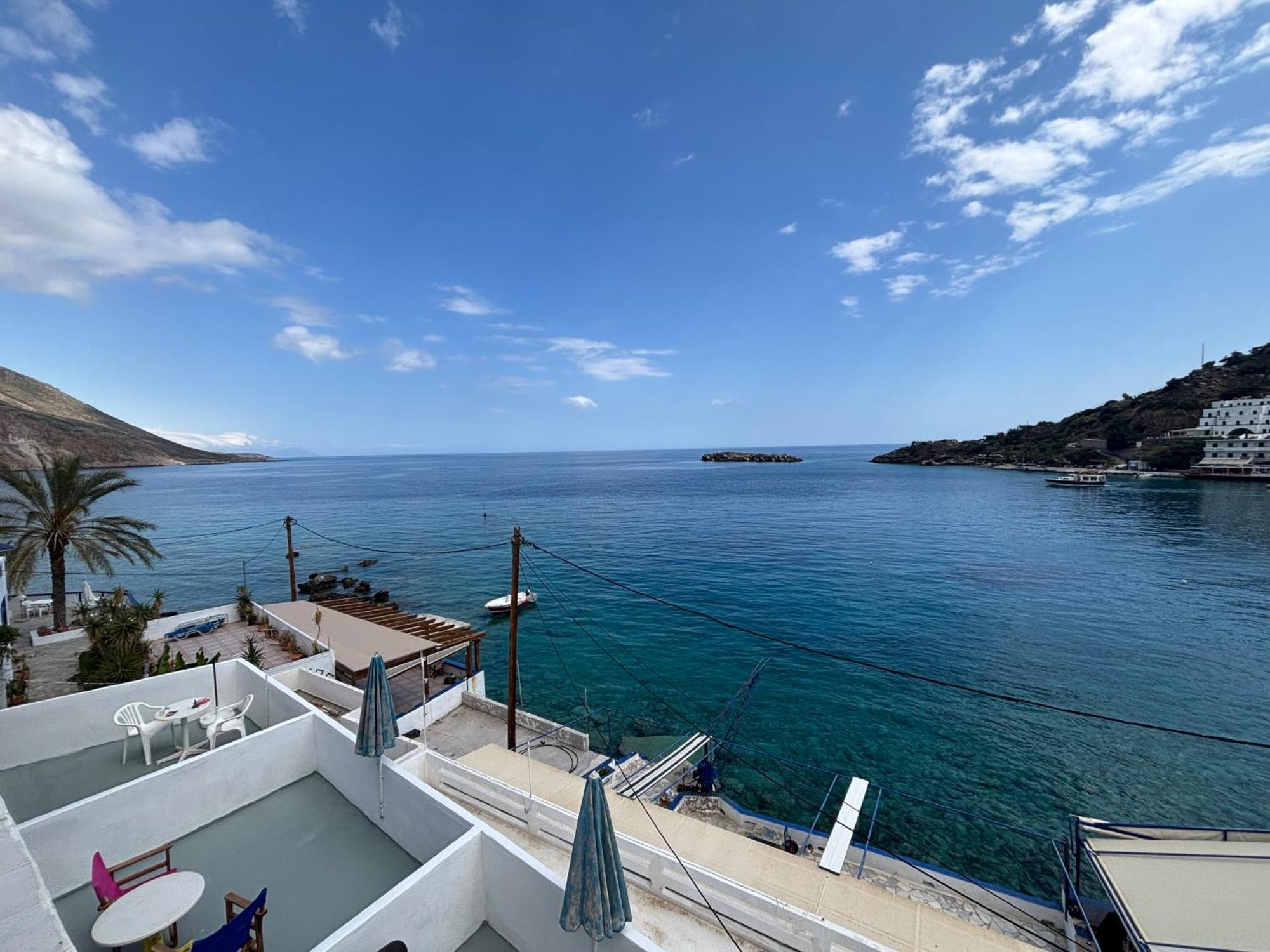 Scirocco Rooms Loutro Exteriör bild