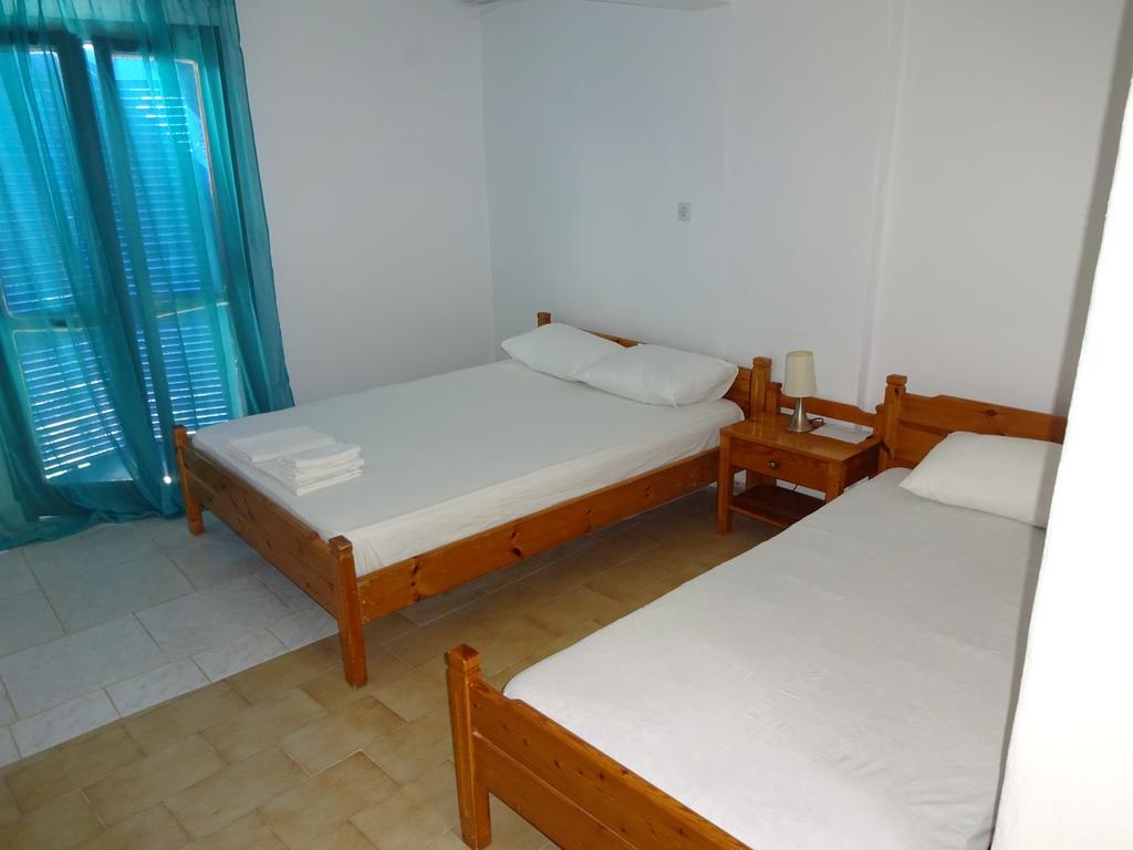 Scirocco Rooms Loutro Exteriör bild