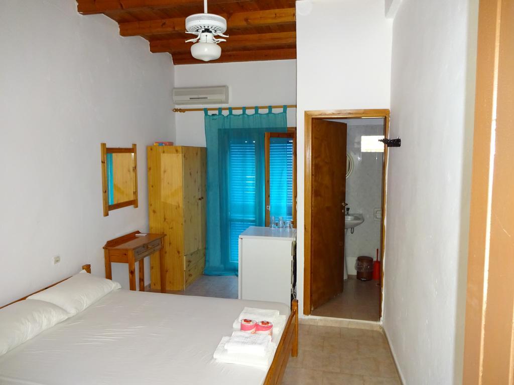 Scirocco Rooms Loutro Exteriör bild
