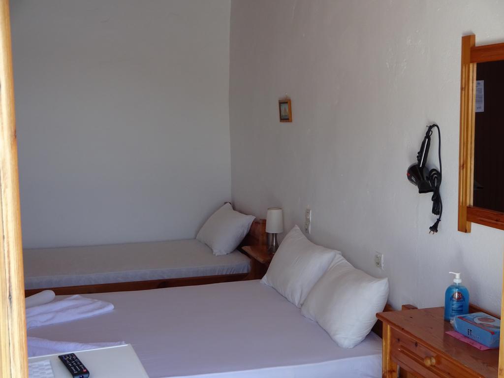 Scirocco Rooms Loutro Exteriör bild