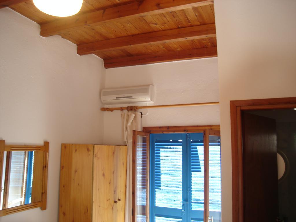 Scirocco Rooms Loutro Exteriör bild