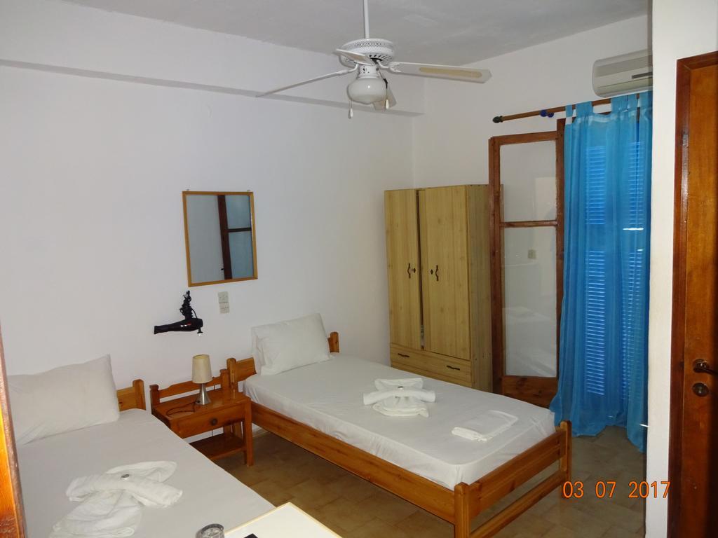 Scirocco Rooms Loutro Exteriör bild