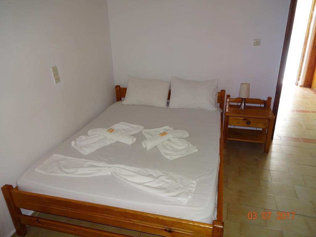 Scirocco Rooms Loutro Exteriör bild
