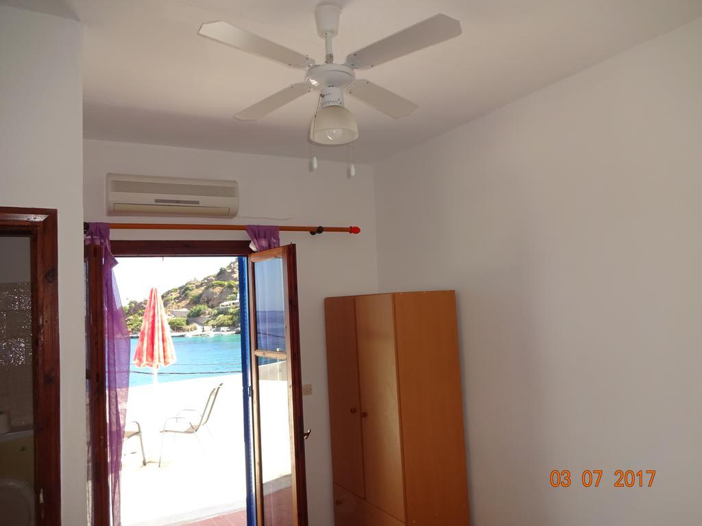 Scirocco Rooms Loutro Exteriör bild