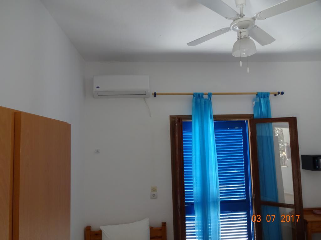 Scirocco Rooms Loutro Exteriör bild