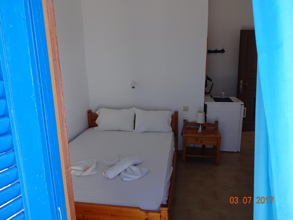 Scirocco Rooms Loutro Exteriör bild