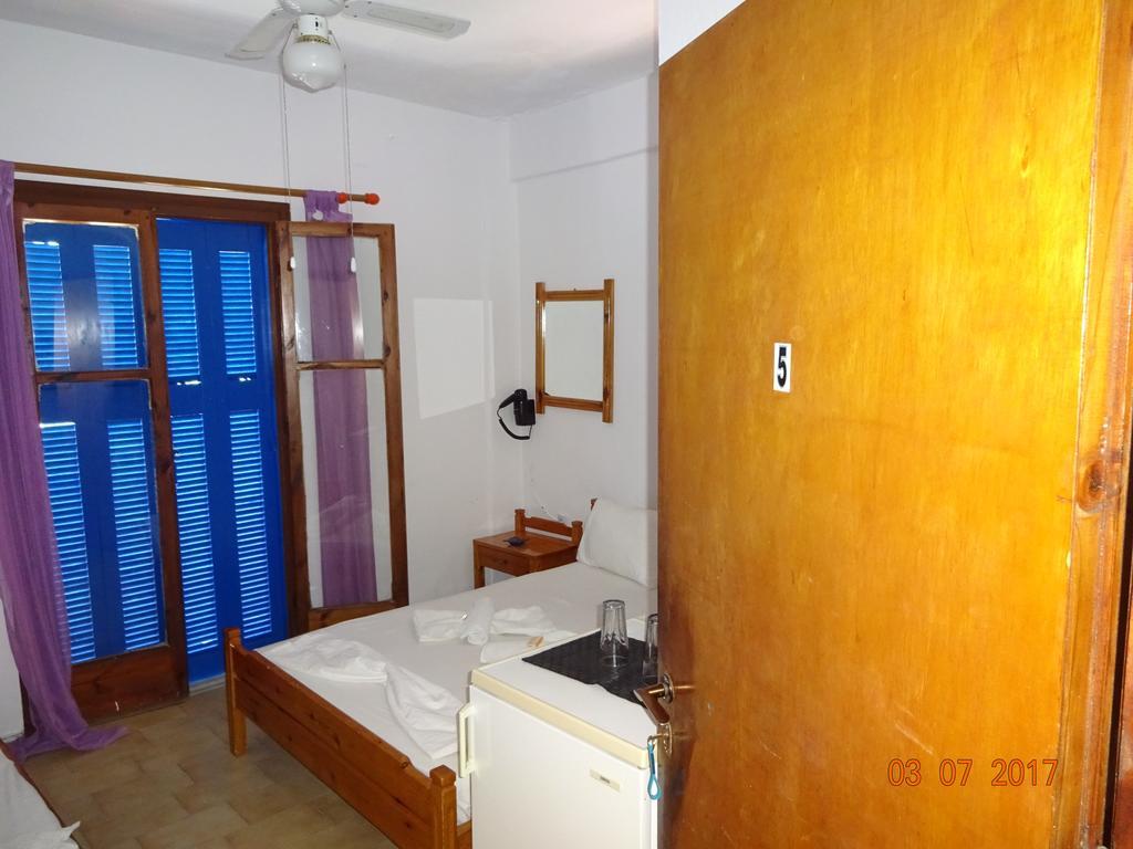 Scirocco Rooms Loutro Exteriör bild