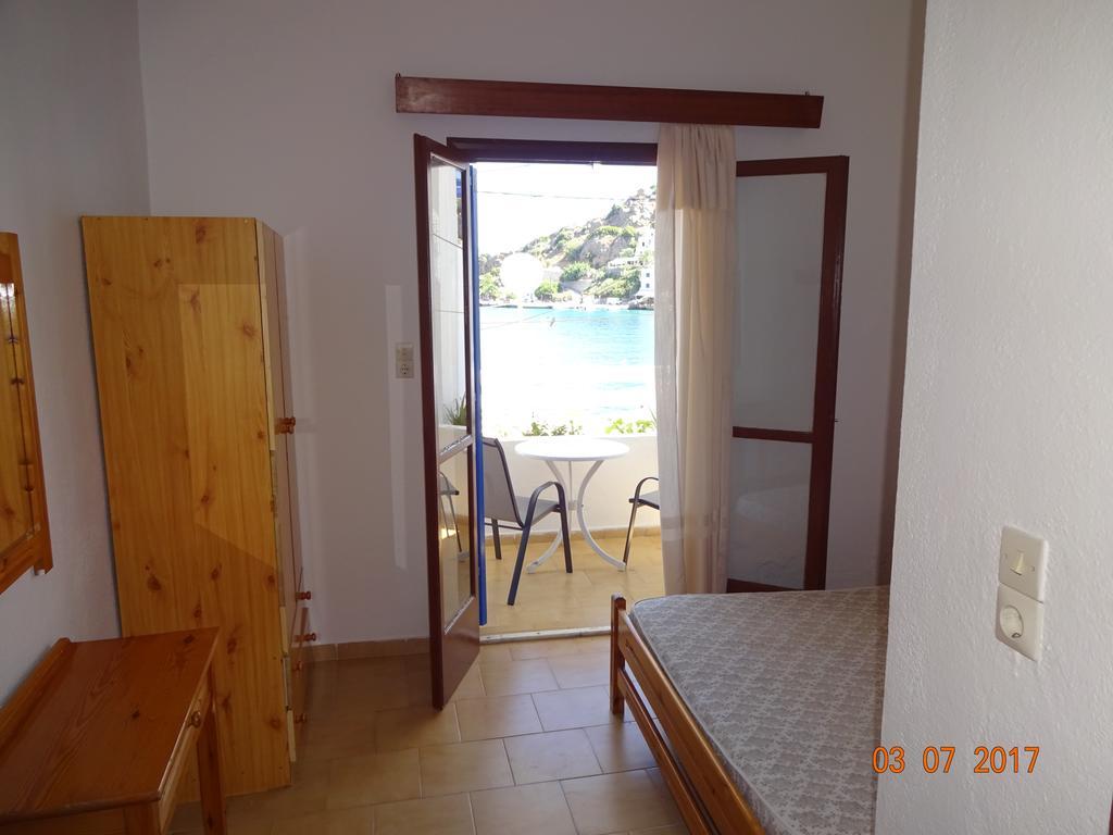 Scirocco Rooms Loutro Exteriör bild