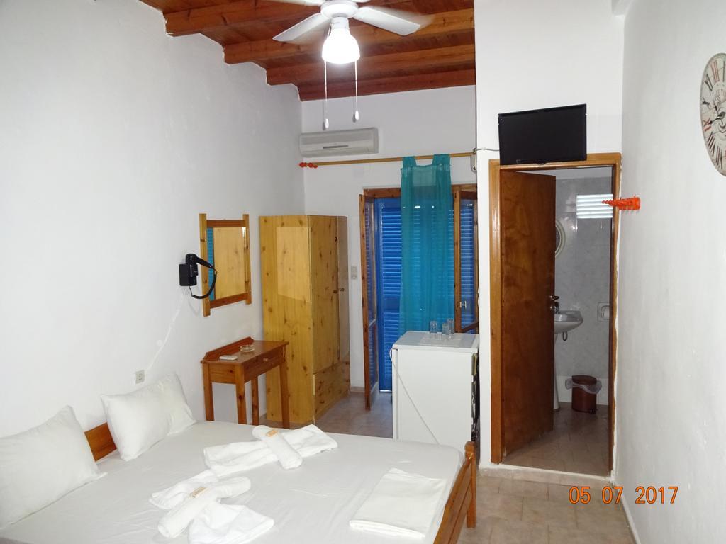 Scirocco Rooms Loutro Exteriör bild