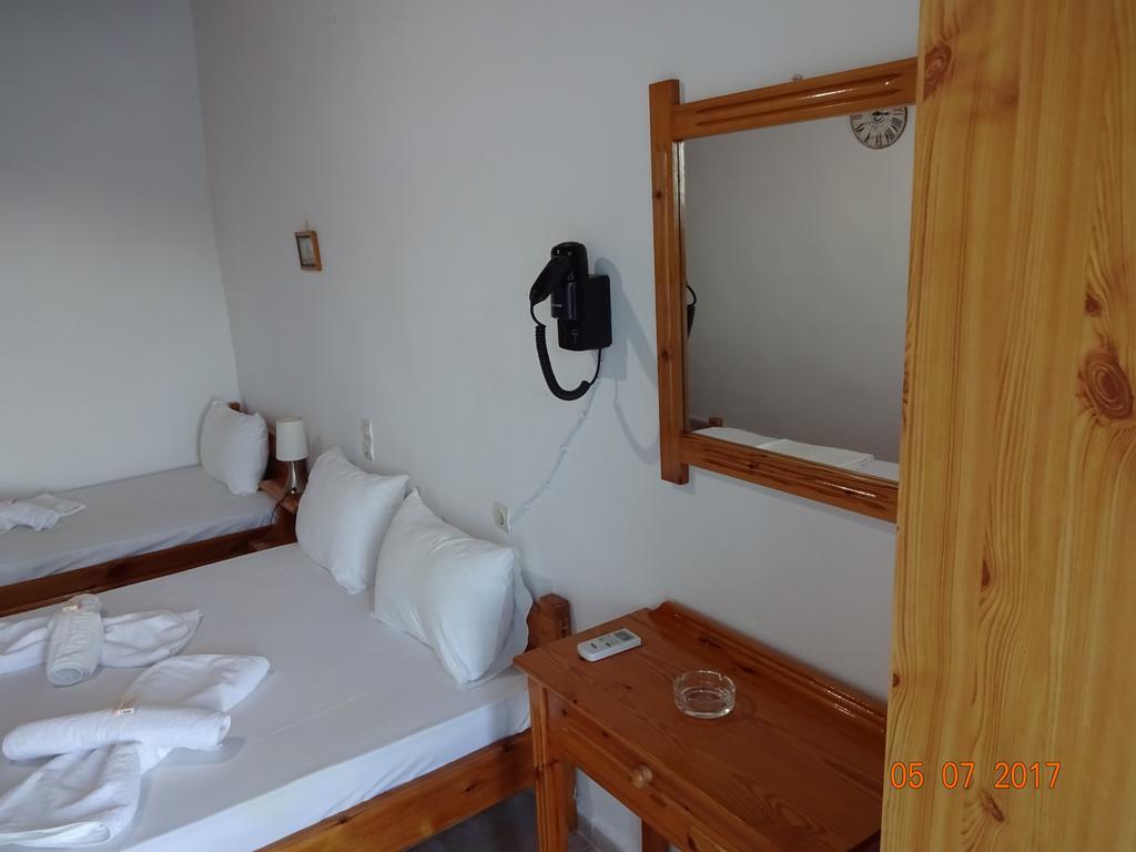 Scirocco Rooms Loutro Exteriör bild