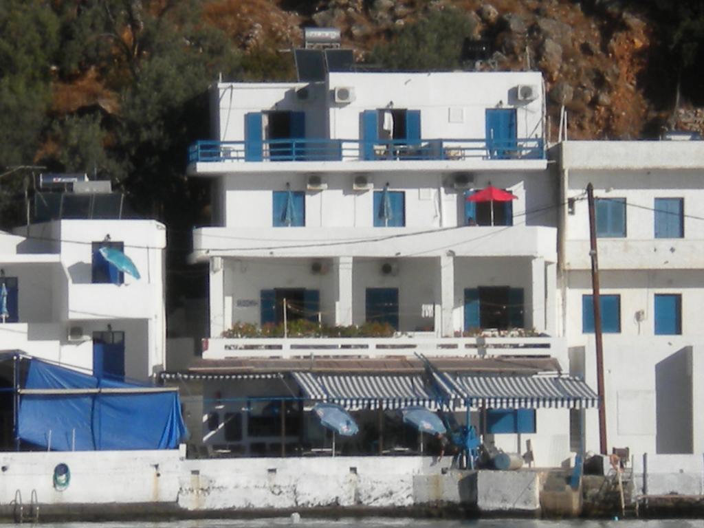 Scirocco Rooms Loutro Exteriör bild